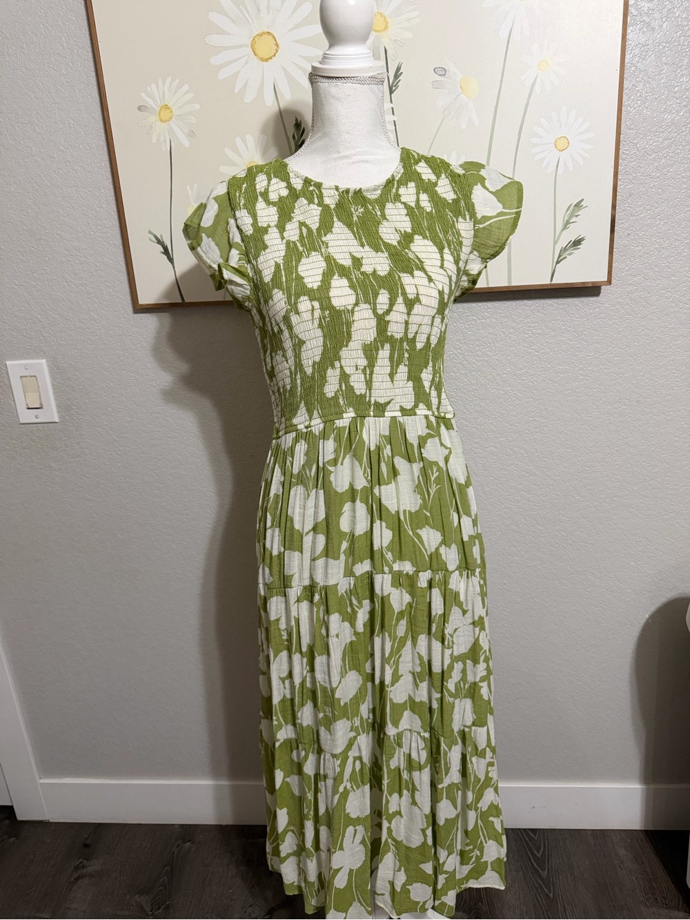 Sweet Wanderer Green and White Floral Midi Dress - Classic Puff Sleeve size XL